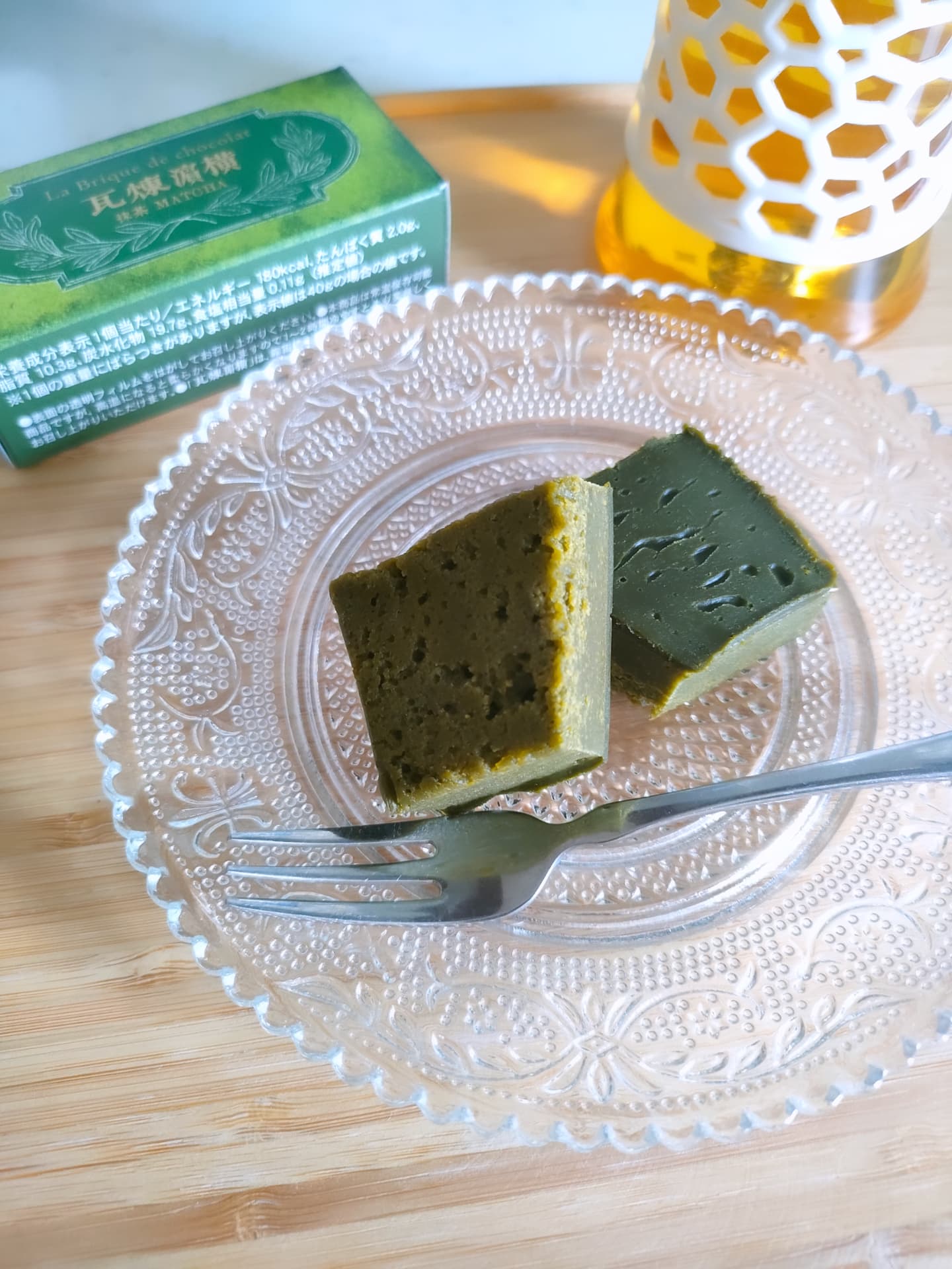 Instagram post by @machio.mama for Mutekiro. Caption reads: ご褒美スイーツ♡
⁡⁡⁡⁡⁡⁡
今日は個人面談で学校へ🏫

子供達の先生、
若〜いお兄さんのような....