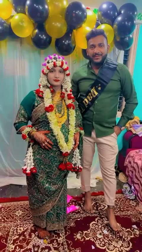 Instagram post by @zoha_pathan77 for Instant Bollywood. Caption reads: Amma banake rakh....