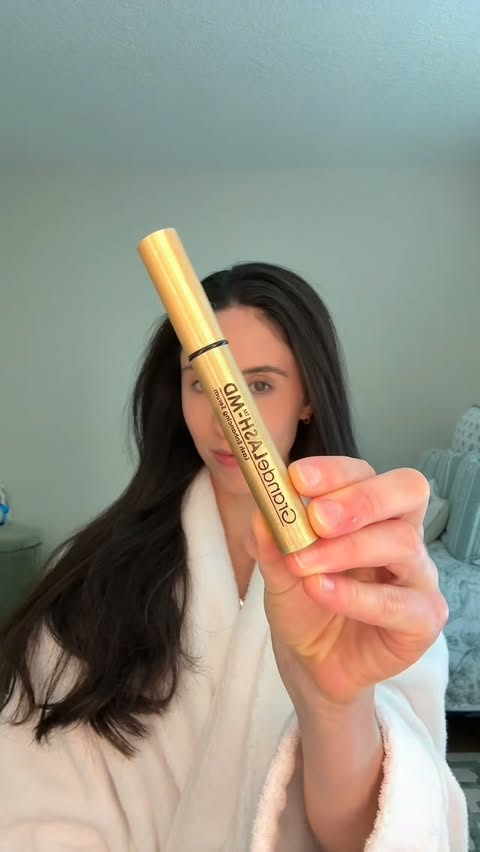 Instagram post by @brookewilson.1 for Grande Cosmetics. Caption reads: [...] my most confident self… using the....