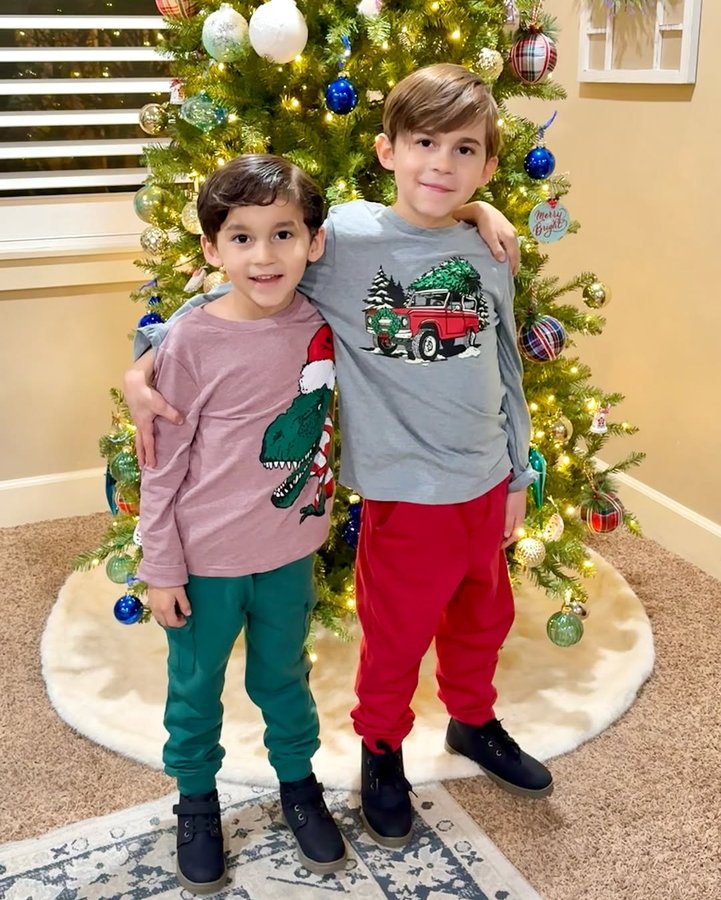 Instagram post by @bydebbyoliver for FabKids. Caption reads: #fabkidspartner Happy Fall-idays with @fabkids....