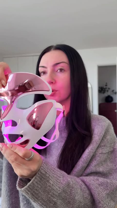 Instagram post by @kelseygriffinn for Dr. Dennis Gross Skincare. Caption reads: did you also know you can get the @drdennisgross....