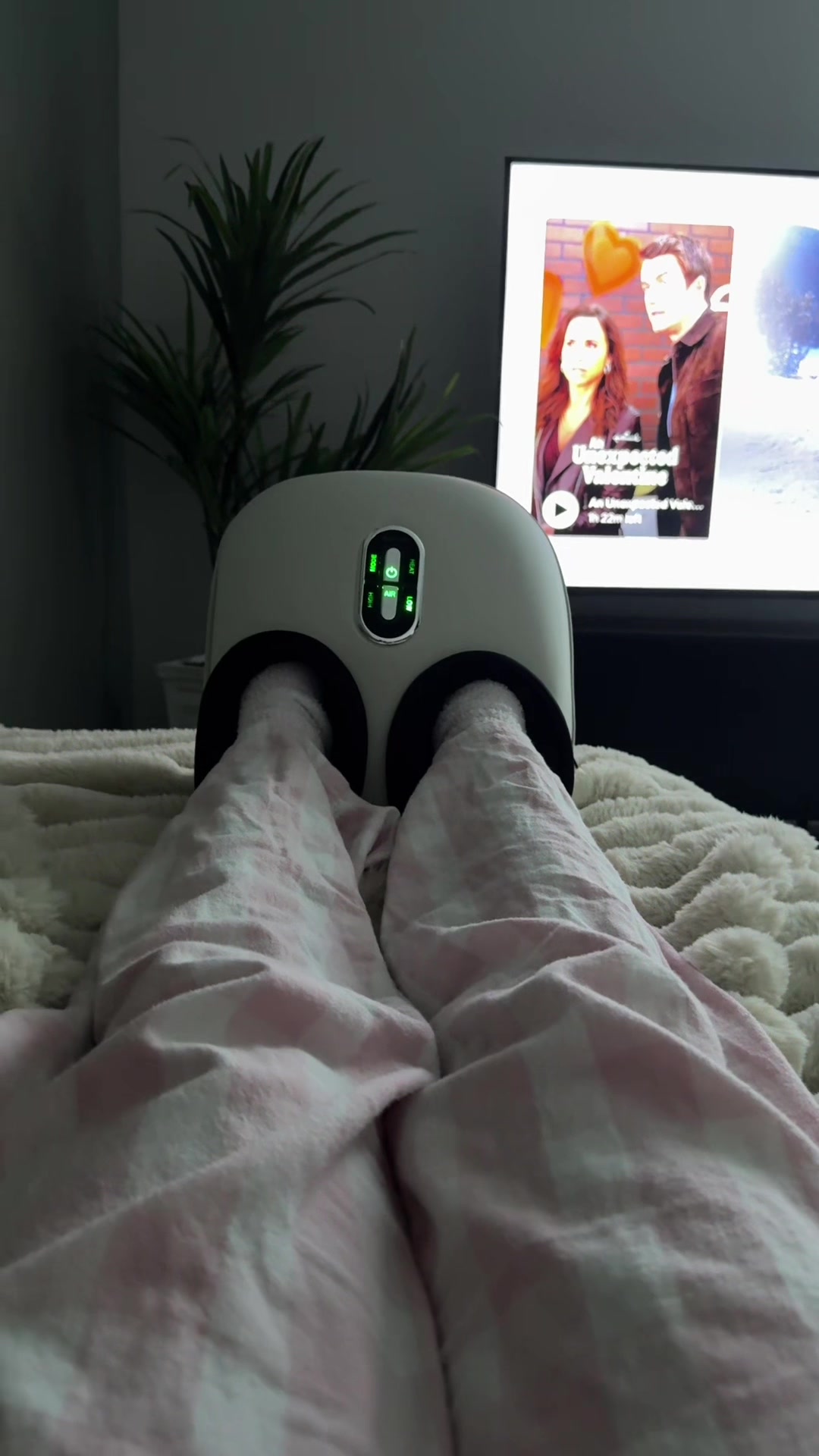 TikTok post by @alanaliftss for Nekteck. Caption reads: getting that princess treatment 💅🏽😚....