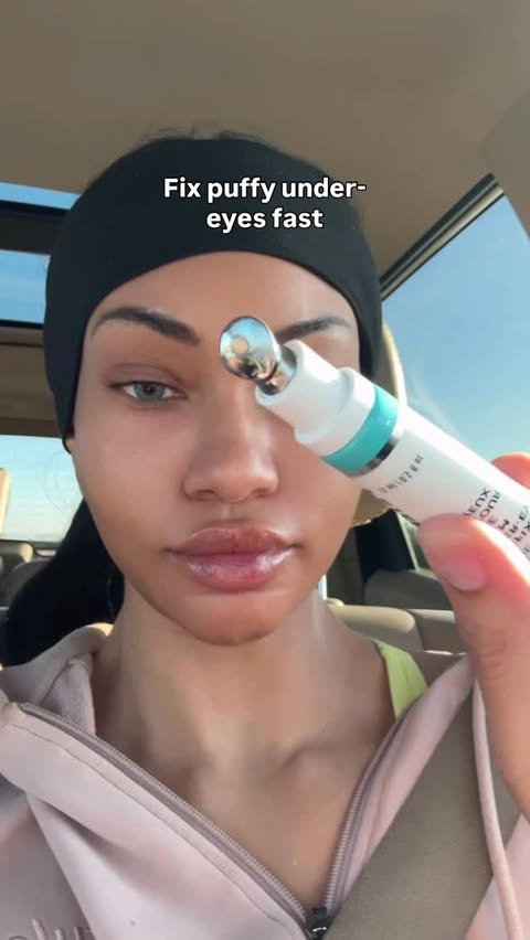 Instagram post by @brittneyenora for Peter Thomas Roth. Caption reads: This is the ONLY thing that actually de-puffs my....