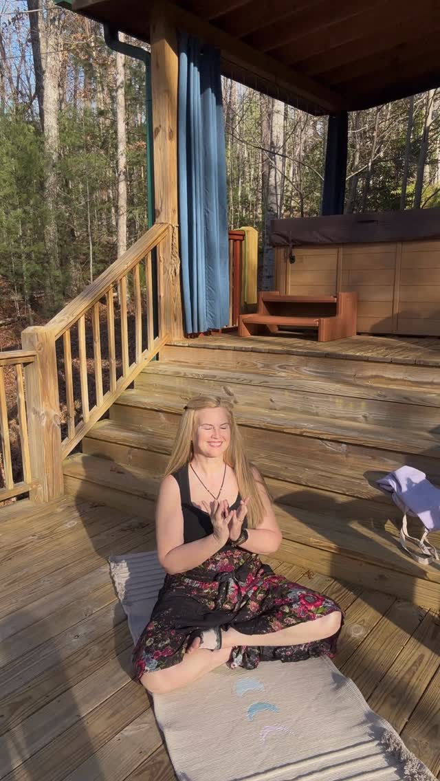 Instagram post by @iconicyogis for Boho Pants. Caption reads: [...] @zuzkayoga Sponsor @bohopants ( my beautiful....