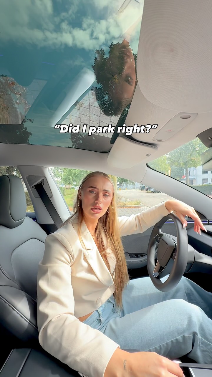 Instagram post by @guusje for FITJEANS. Caption reads: Tag someone who can’t park 🥳 @fitjeans their....