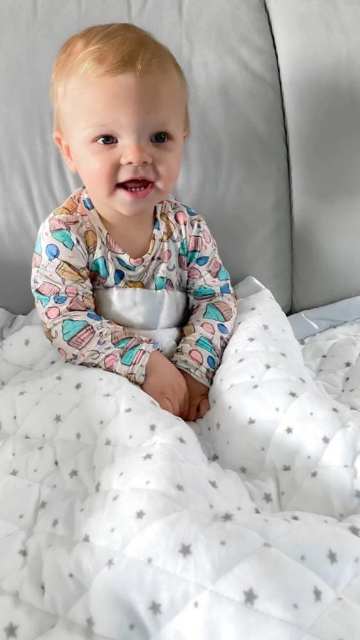 Instagram post by an influencer for Bundle Of Joy Company. Caption reads: [...] @dreamlandbabyco Jams: @bundleofjoycompany....