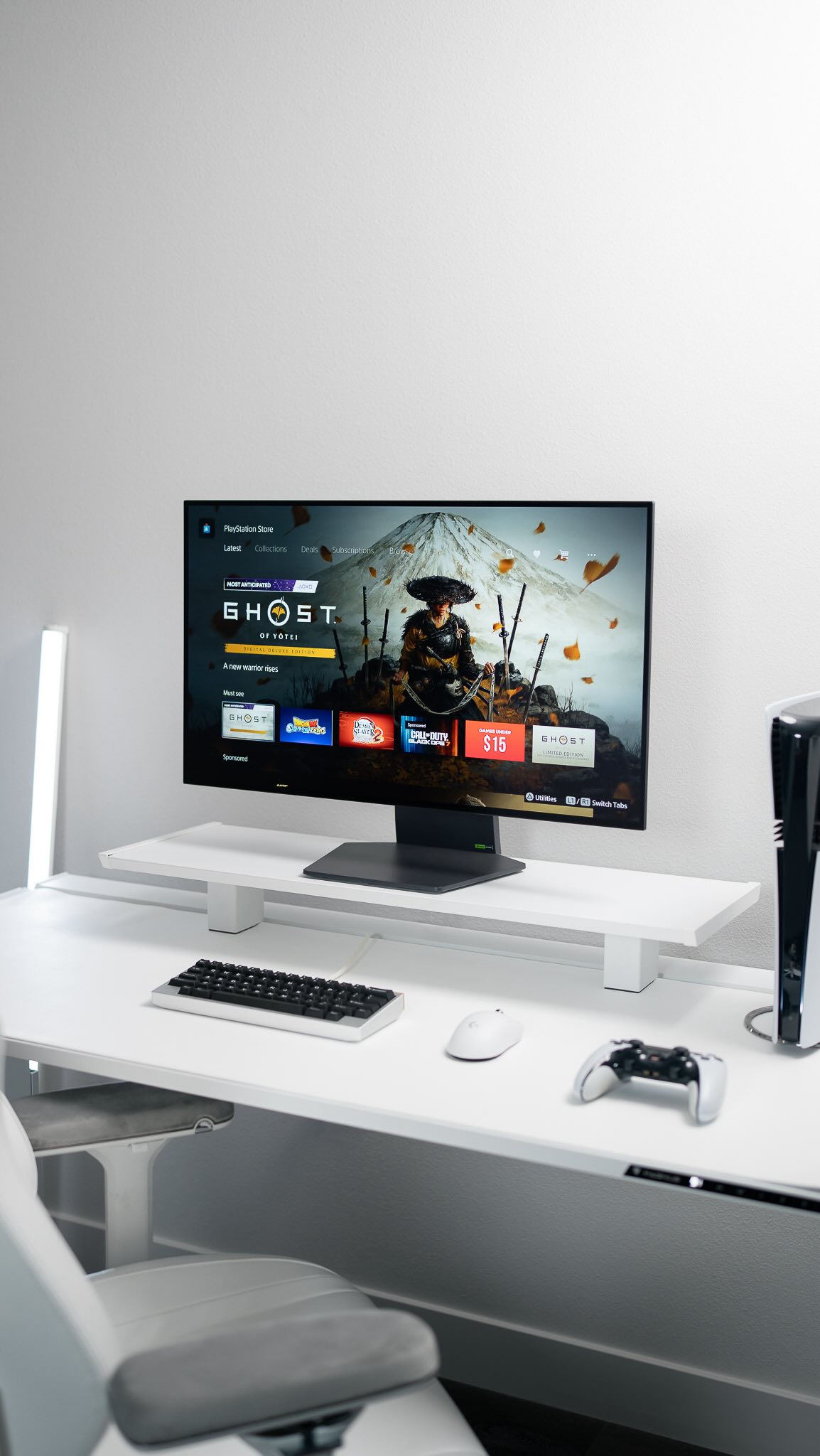 Instagram post by @renzsadiwa for Secretlab. Caption reads: Unboxing My New Gaming Setup ft. @secretlab....