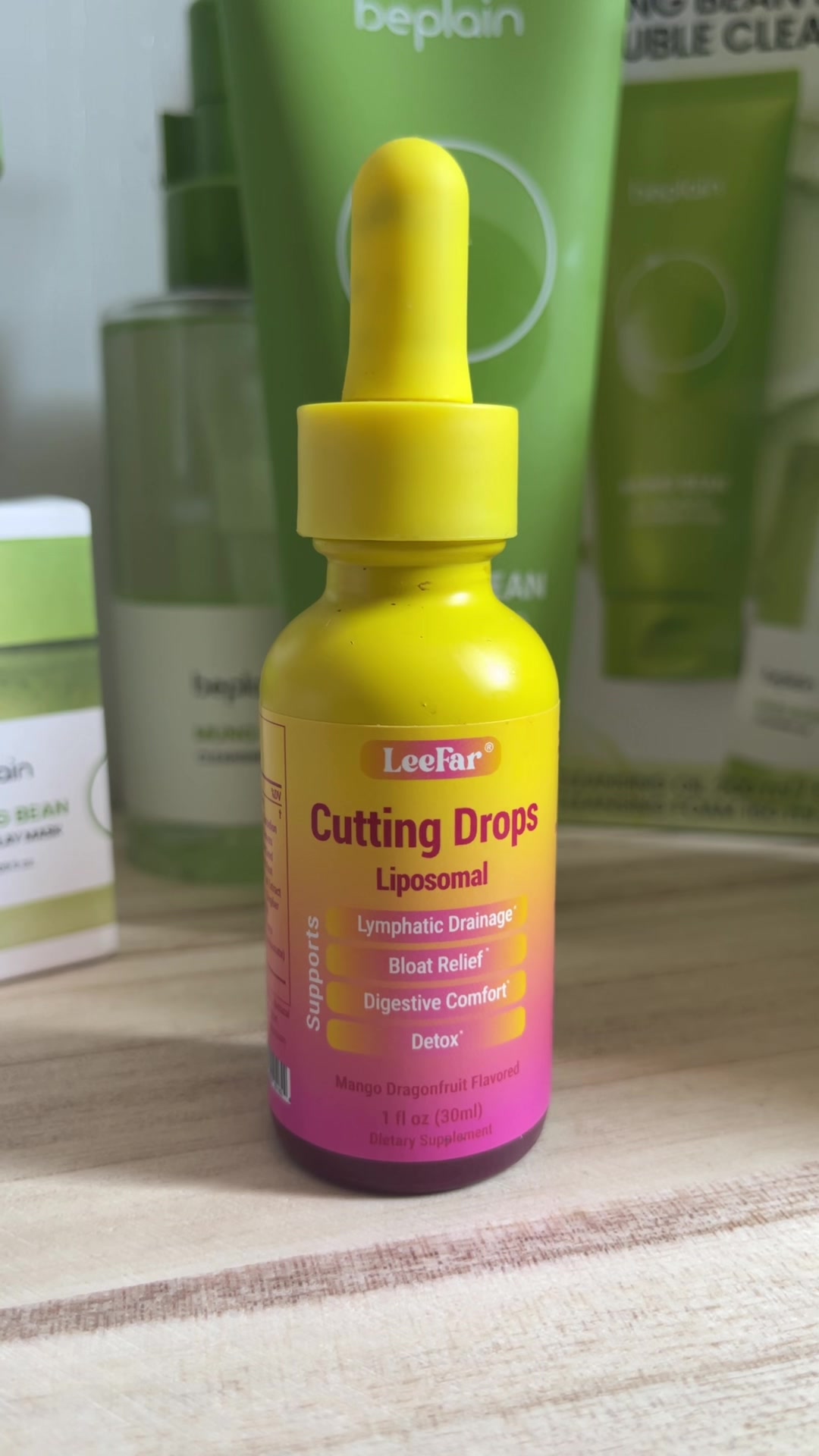 TikTok post by @myseoulcrush for Leefar US. Caption reads: #leefar #health@Leefar US #fall....