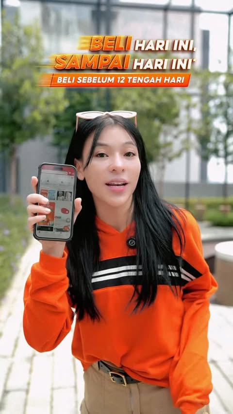 Instagram post by @fifyazmi for Shopee Malaysia. Caption reads: Okay faham nak diet oomf I sorang ni!?! 😂💪🏼.....