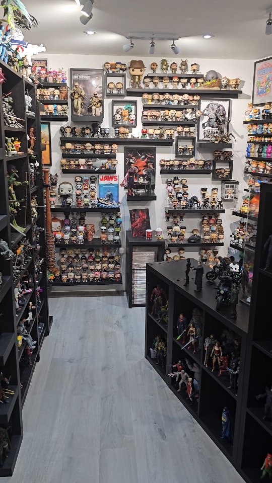 Instagram post by @ukpopcollector for Zavvi. Caption reads: I haven't forgotten about doing a full collection....