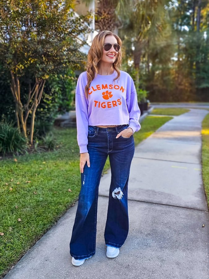 Instagram post by @agirlinshades2 for Gameday Social. Caption reads: [...] my team doesn’t or isn't....