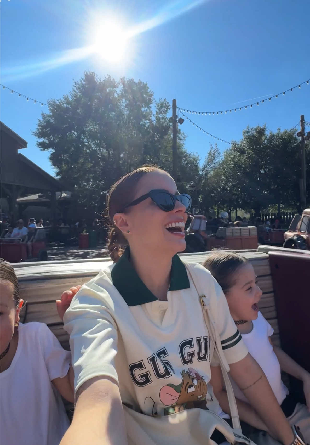 TikTok post by @lupitipss for ISDIN. Caption reads: @ISDINMEXICO #ISDINMexico #Publicidad.