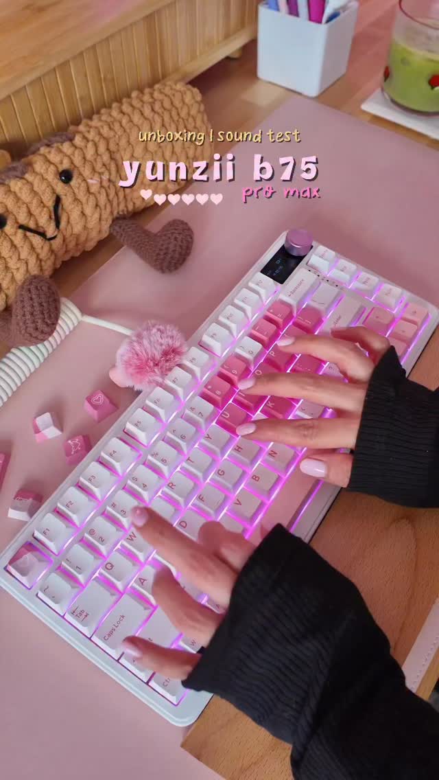 Instagram post by @ezziii23 for Yunzii. Caption reads: keyboard diaries | unboxing the yunzii b75 pro max....