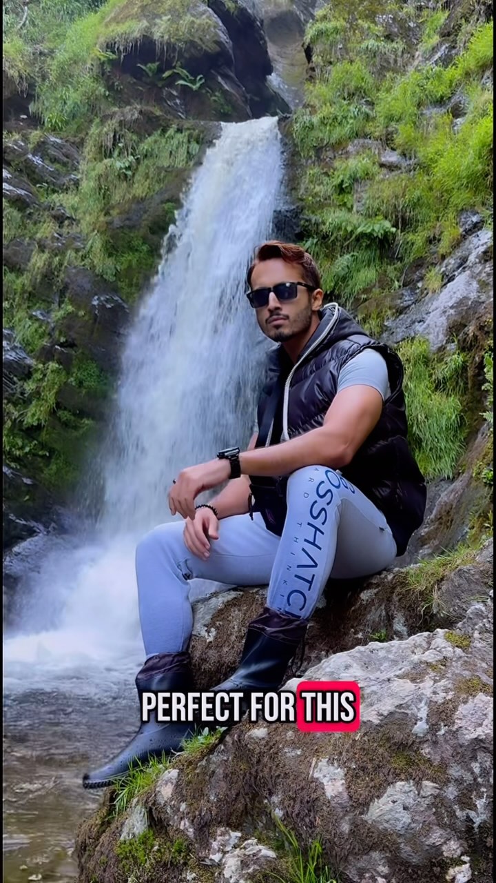 Instagram post by @amd.sq for Saguaro Shoes. Caption reads: [...] day 🌞💦 wearing Brisk I from....
