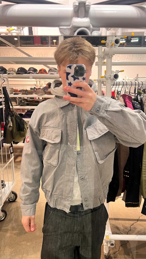 Instagram post by @odeve for Vinted. Caption reads: Help me clear my kitchen of bike parts … Follow my....