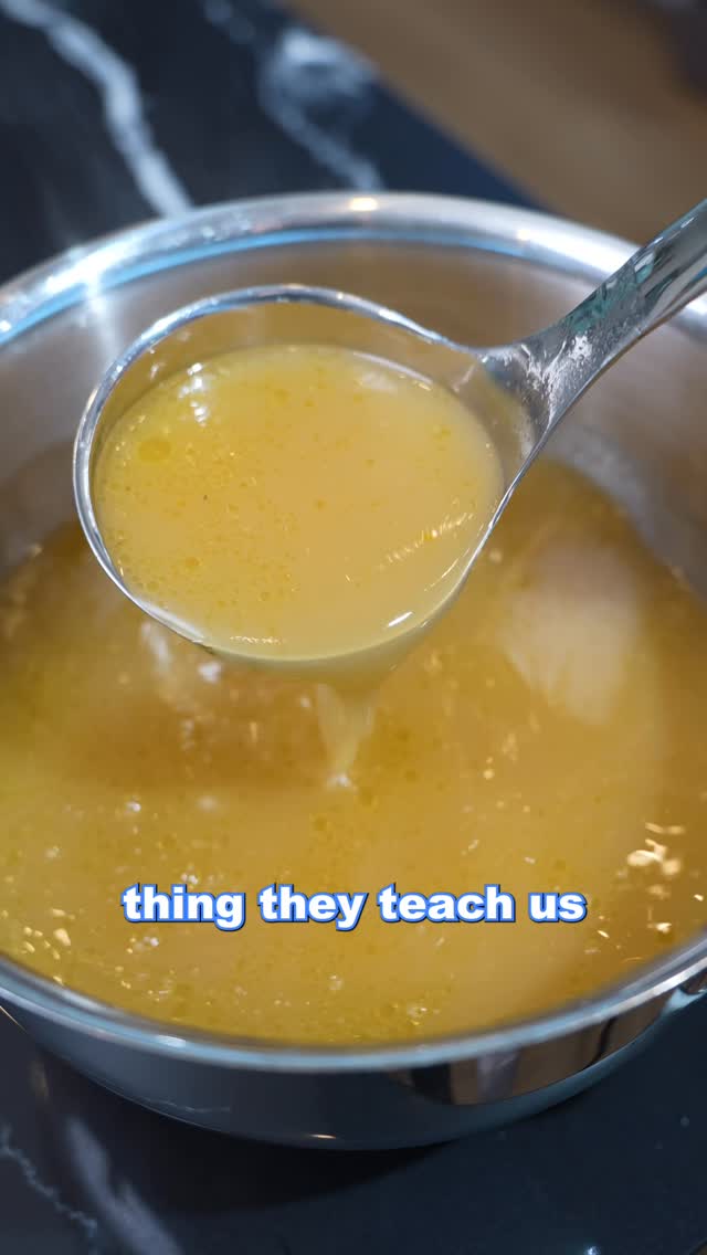 Instagram post by @kellyscleankitchen for The Isopure Company. Caption reads: How to make beef broth at home!

Ever since....