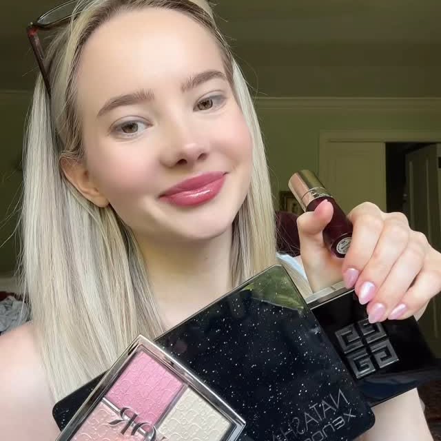 Instagram post by @nadiablaxk for eCosmetics. Caption reads: [...] love all of my goodies from @ecosmetics they....