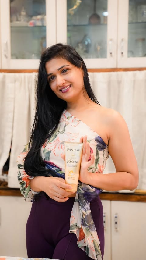 Instagram post by @eesha_agarwal.official for The Hype. Caption reads: [...] this transformation 💛 #healthyhair #ad....