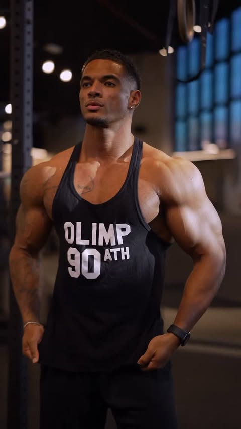 Instagram post by @eltonpintomota for Olimp Sport Nutrition. Caption reads: [...] ⛽️💪🏾🔥 #ad #olimpad #olimpsportnutrition.