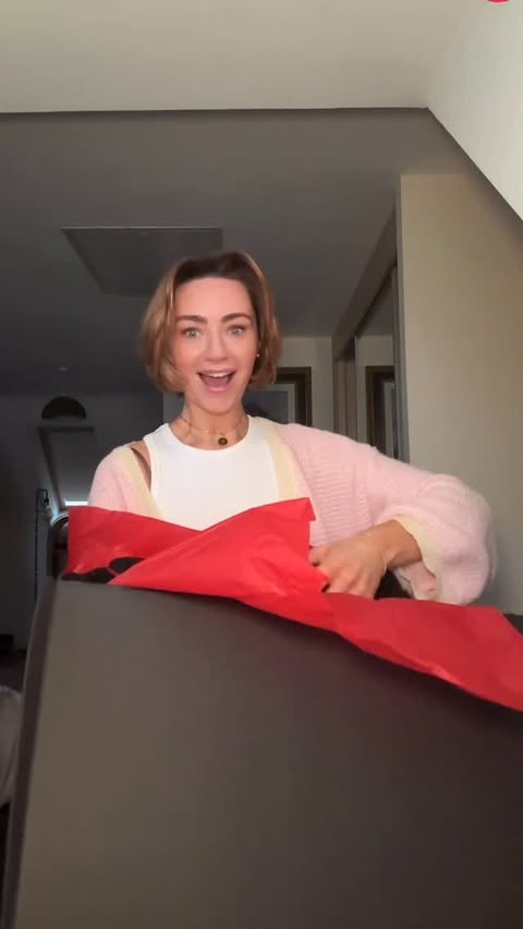 Instagram post by @charityshopgirlcsg for Alfa Romeo. Caption reads: [...] men’s one 🥹❤️

Thanks so much @alfaromeouk....