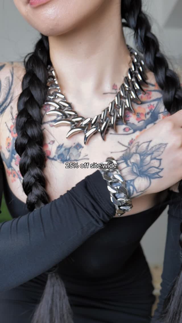 Instagram post by @aurtencio for VITALY. Caption reads: [...] I used these both statement pieces from....