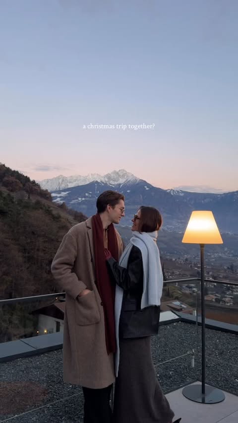 Instagram post by @fienandolivier for SAMSONITE. Caption reads: [...] - a christmas trip together with....