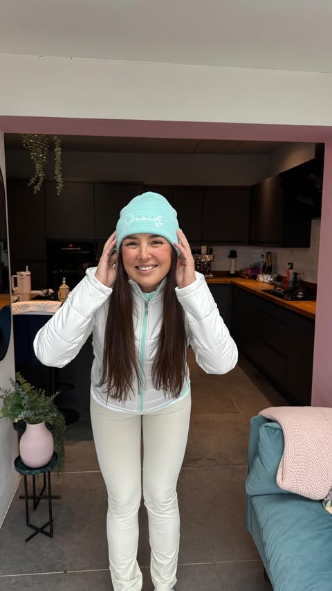 Instagram post by @coupleagolfers for Druids. Caption reads: 🚨 @druids WORLD FAMOUS BLACK FRIDAY SALE 🚨 
- up....