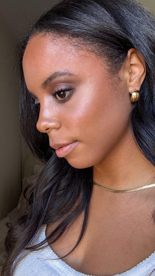 Instagram post by @_sierramayhew for Tini Lux. Caption reads: [...] and makeup for Coachella this weekend!!....