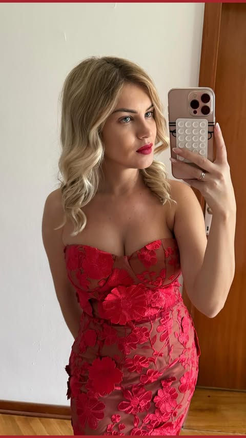 Instagram post by @bojana_____bojana for Mew Mews. Caption reads: [...] sam staru verziju sebe. 🌹🔥

dress:....