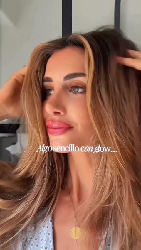 Instagram post by @niieves_fit for Closeup. Caption reads: [...] Match mode energy. Golden moment.....