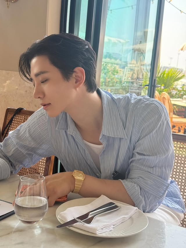 Instagram post by @le2jh for Piaget. Caption reads: A place where the sunlight gleamed like....