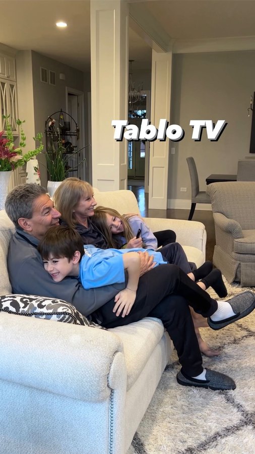 Instagram post by @laurenelizabethburke for TabloTV. Caption reads: [...] for FREE? No joke, all you need is the....