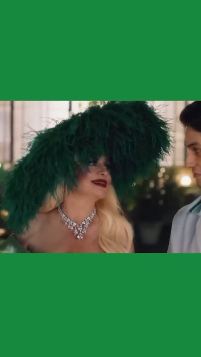 Instagram post by @banualkanresmi for dimesclub. Caption reads: [...] #newyork #dubai #reklamişbirliği @dimesclub....