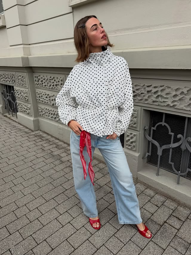 Instagram post by @helenabeckmann for Pull&Bear. Caption reads: @pullandbear 💌 ad.