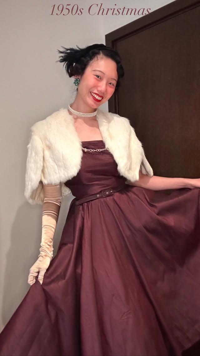 Instagram post by @_isabelchan_ for What Katie Did. Caption reads: [...] details! ❄️ 1950s inspired dress....