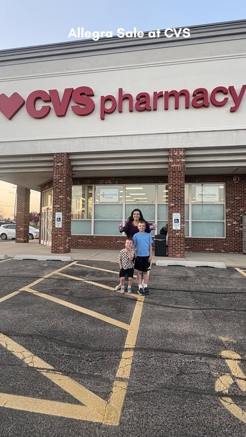 Instagram post by @theblissfulmomma for Allegra OTC. Caption reads: #allegrapartner @allegraallergy does all the heavy....