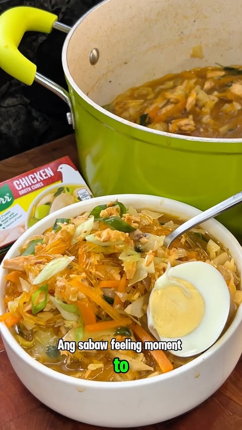 Instagram post by @bayawmike_ for Knorr Philippines. Caption reads: Tamang tama ngayong tag-ulan ang sarap humigop ng....