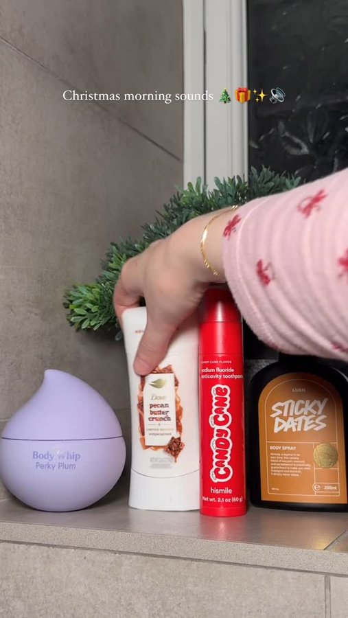 Instagram post by @youglowgrrl for Hismile. Caption reads: Christmas morning sounds 🎄🎁✨🔊 Merry Christmas....