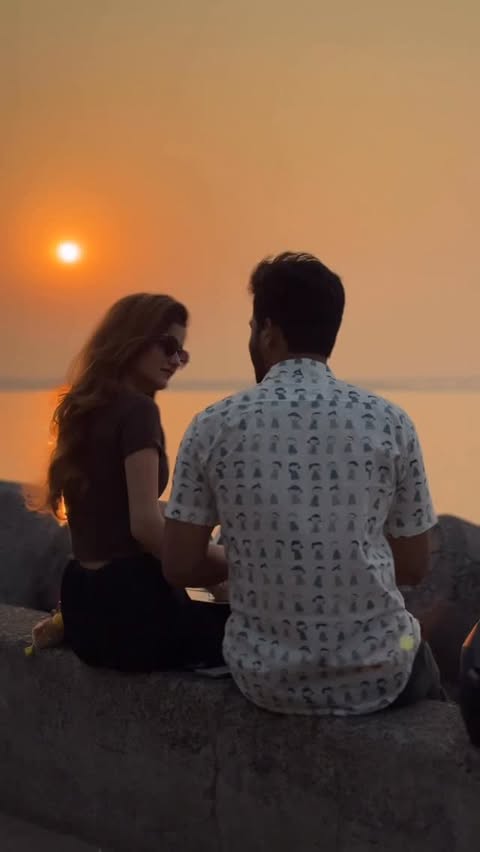 Instagram post by @its_sumitchavan_ for Canva. Caption reads: [...] falls in love with aesthetics.

#ad #Canva....