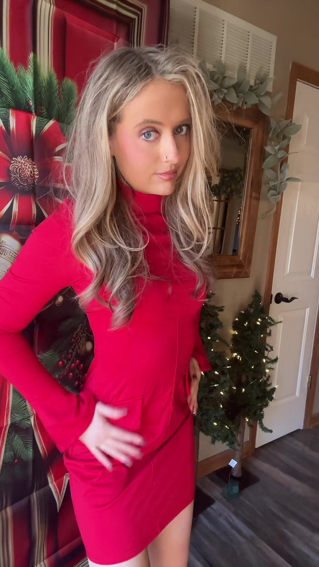 TikTok post by @hrmur7575 for OYS-beauty. Caption reads: [...] the cutest festive holiday dress by....