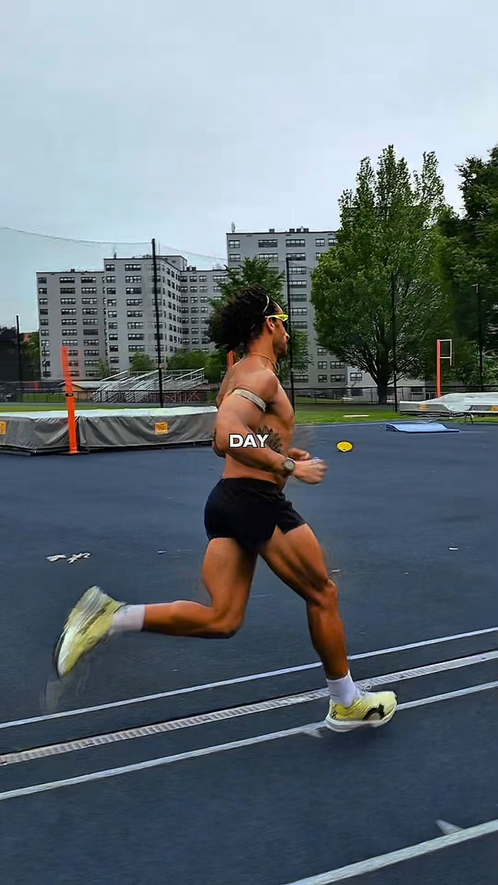 Instagram post by @kellenrunsphilly for Pennie. Caption reads: Open enrollment isn’t the only time that you can....