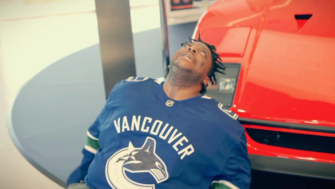 Instagram post by @00xtraa for Atlantic Records. Caption reads: [...] I need 200 comments 🌀🌀
 #1017....